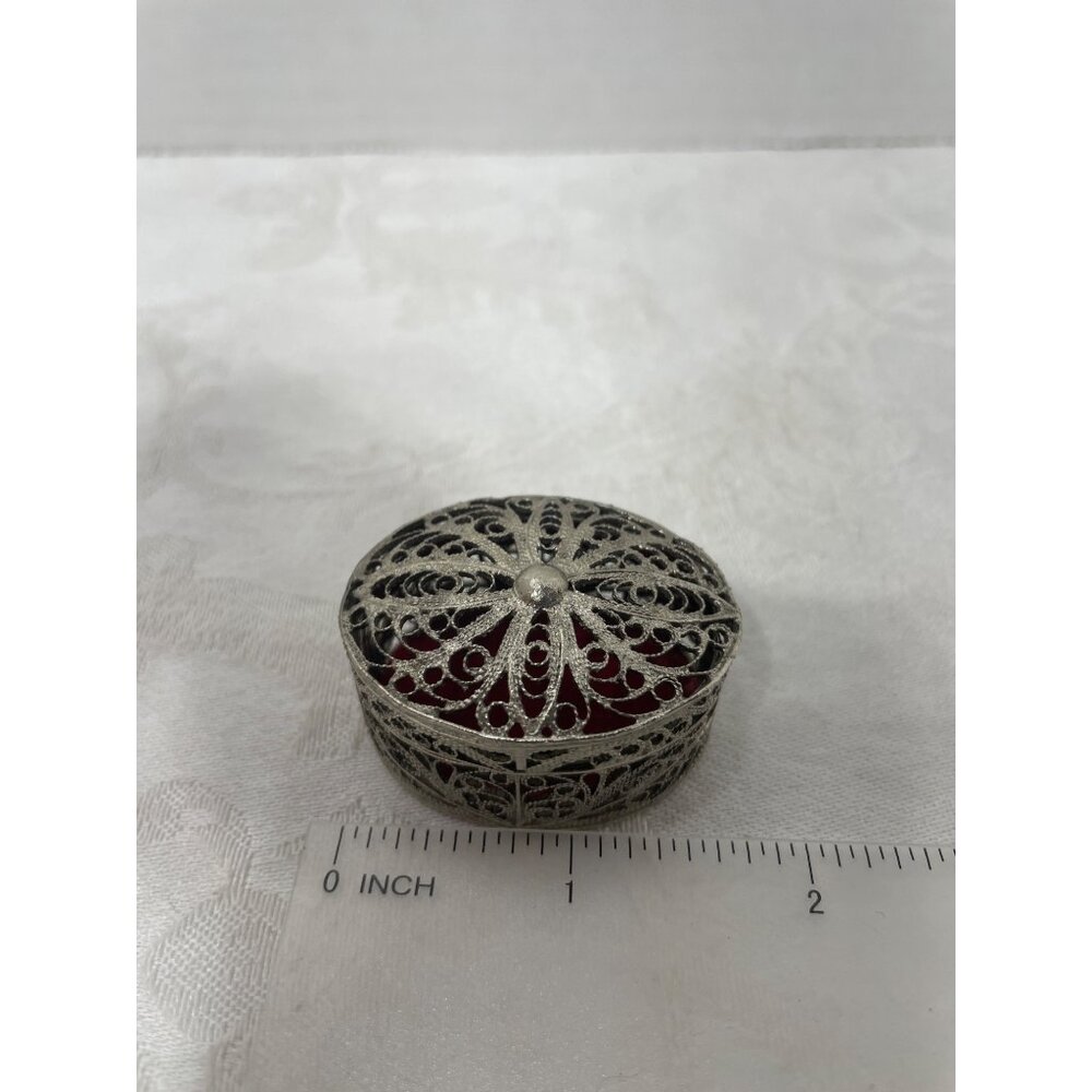 Vintage Filigree Trinket Box Red Velvet Lining Ornate Oval Design Jewelry Holder - Picture 5 of 13